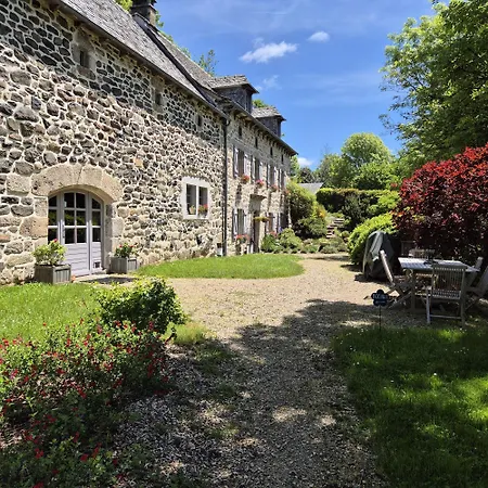 Гостевой дом De Rigoulac Bouyssounouse