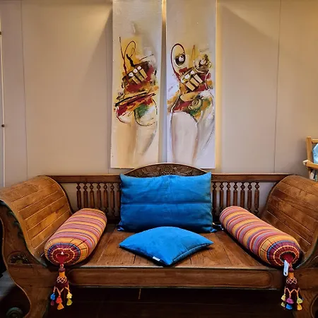 De Rigoulac Sur Reservation Et Table D'hotes Les Jours Sauf Les Jeudis Et Les Dimanches Gasthuis 3*