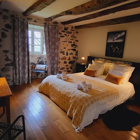 Guest house De Rigoulac 5 D'hotes & Sur Reservation Table D Hotes Sauf Les Jeudis Et Les Dimanches Bouyssounouse