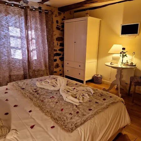 Gæstehus De Rigoulac 5 D'hotes & Sur Reservation Table D Hotes Sauf Les Mercredis Et Les Dimanches
