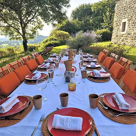 De Rigoulac Sur Reservation Et Table D'hotes Les Jours Sauf Les Jeudis Et Les Dimanches 3* Bouyssounouse