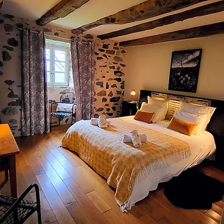De Rigoulac Sur Reservation Et Table D'hotes Les Jours Sauf Les Jeudis Et Les Dimanches 3*