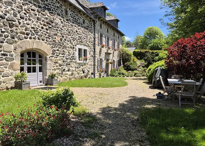 Гостевой дом De Rigoulac Bouyssounouse