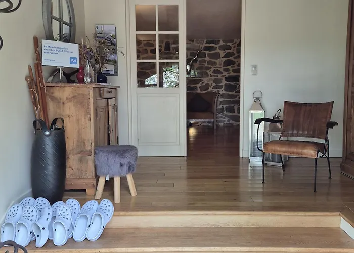 Гостевой дом De Rigoulac Bouyssounouse